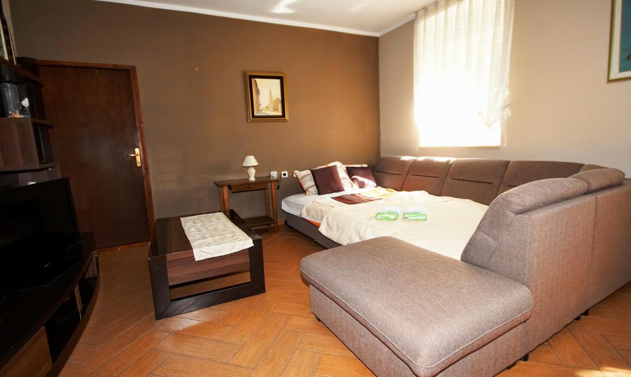Green House Apartment Pula Dış mekan fotoğraf